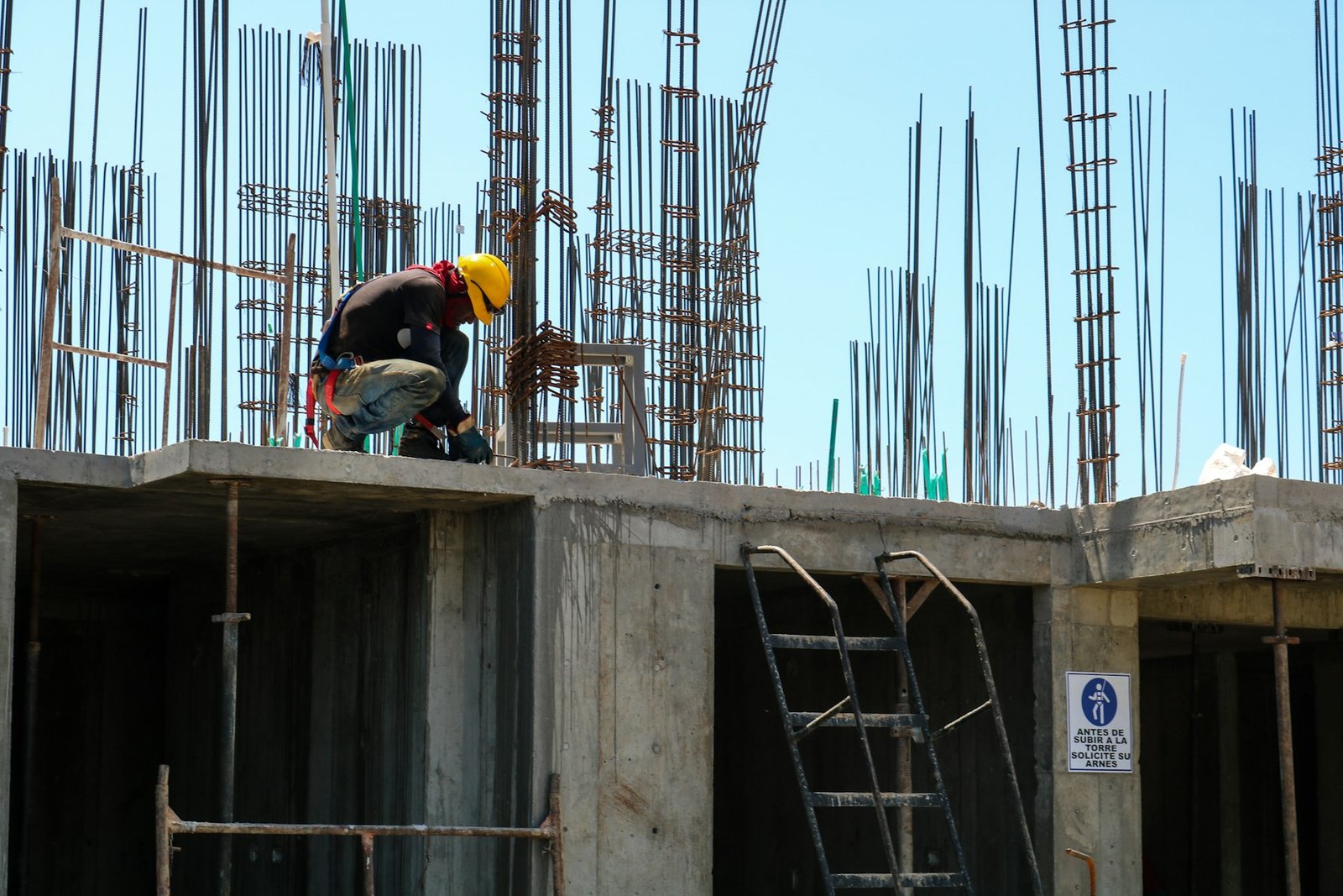 Seguridad y control de calidad en obra negra: qué se revisa antes de subir de nivel